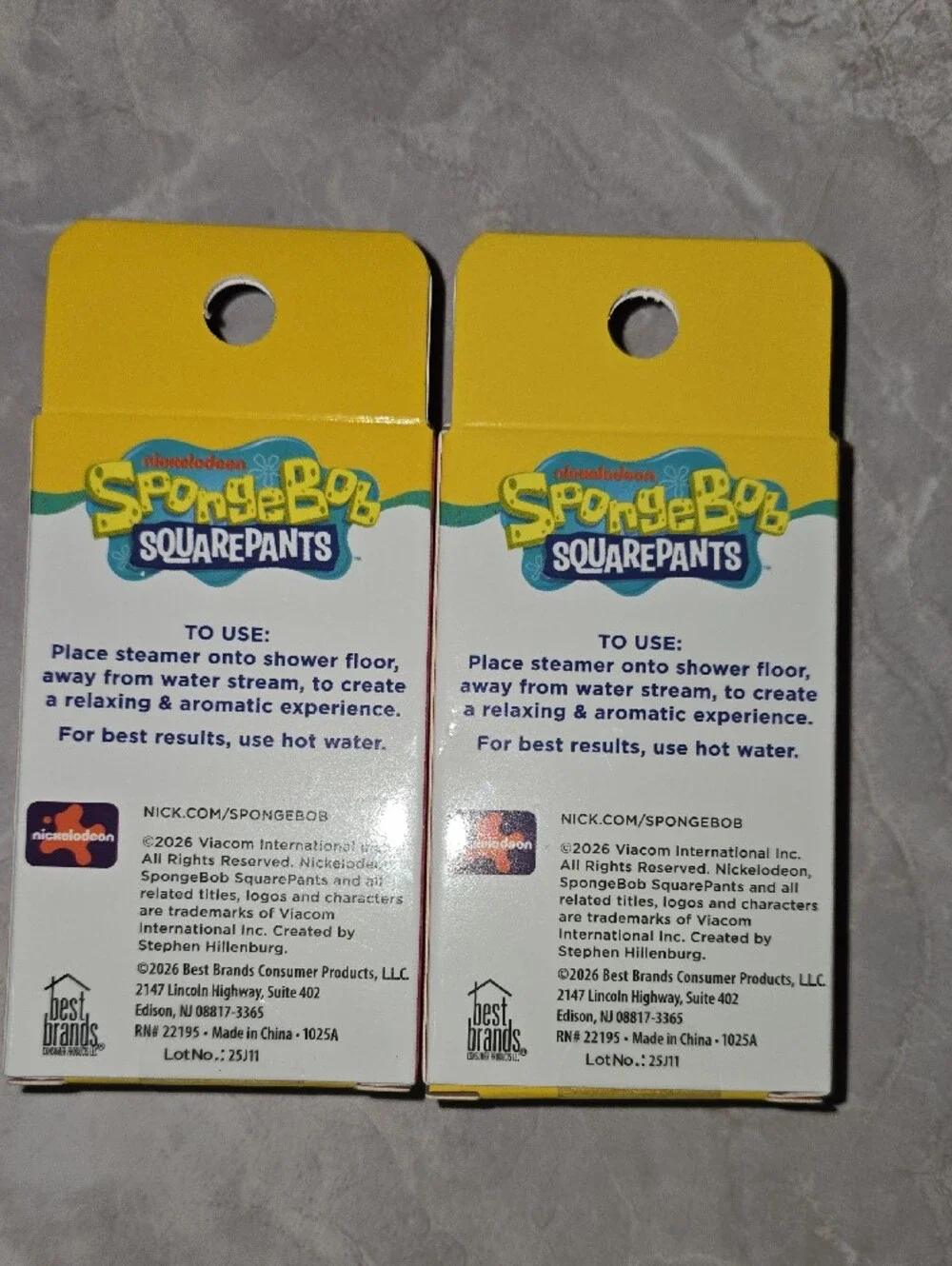 SpongeBob Squarepants Shower Steamer Pack & Bath Puff Set